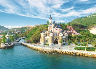Vinpearl Land Nha Trang có gì hay mà lại thu hút khách đến như vậy?